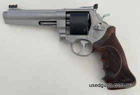 443303
