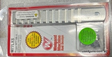448069