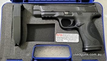 452563