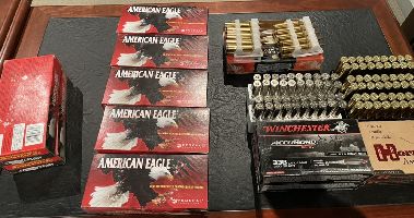 457884