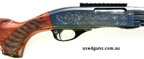 458136
