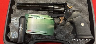 493619