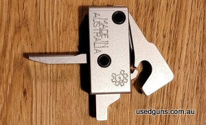 495587