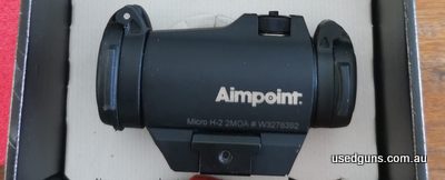495590