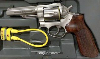 523747