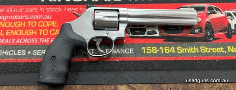 543574