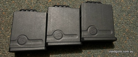 570087