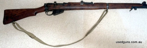 570493