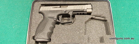 621812