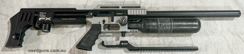 587099