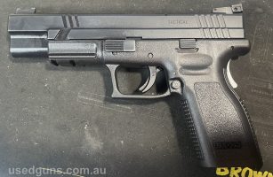 569240
